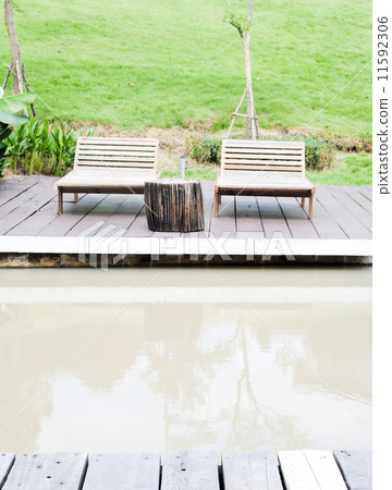 wood chairs 11592306