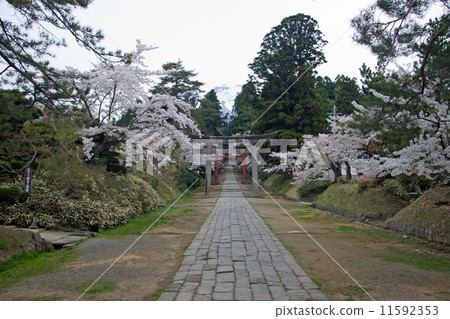 岩山神社水平 11592353