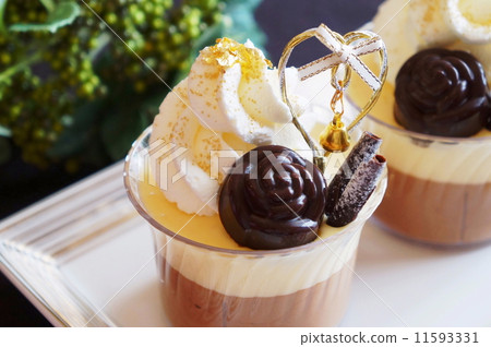 Double chocolate mousse 11593331