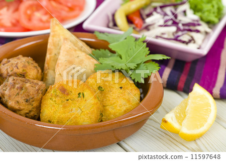 South Asian Starters: Aloo Tikki, Onion Bhaji & Vegetable Samosa  11597648