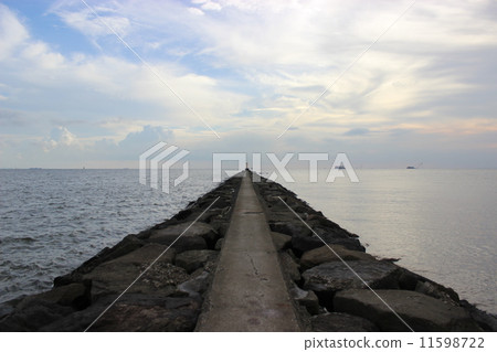 Endless road 11598722