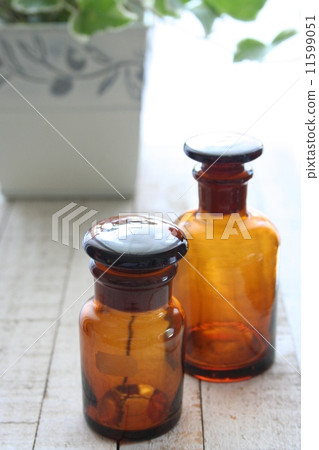 小瓶1 小瓶1 11599051