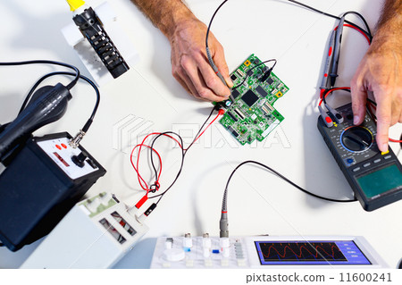 Development of electronic devices Development of electronic devices 11600241