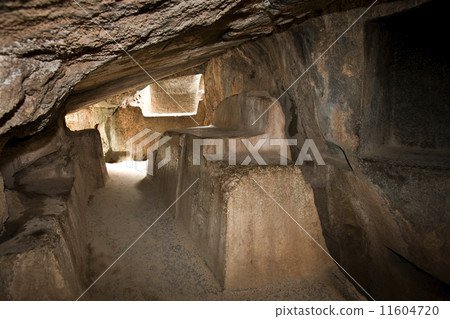 Kenko Cave Temple near Cuzco in Peru Kenko Cave Temple near Cuzco in Peru 11604720