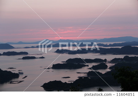 Sunset glow in Kujuku Island Sunset glow in Kujuku Island 11604851