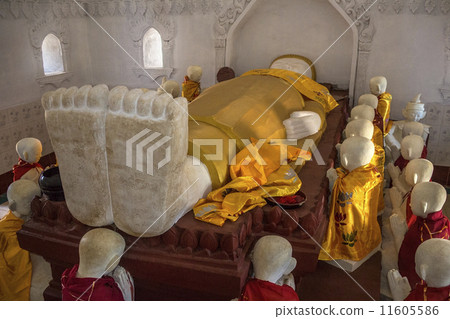 Dead Buddha - Kakku Temple - Myanmar Dead Buddha - Kakku Temple - Myanmar 11605586