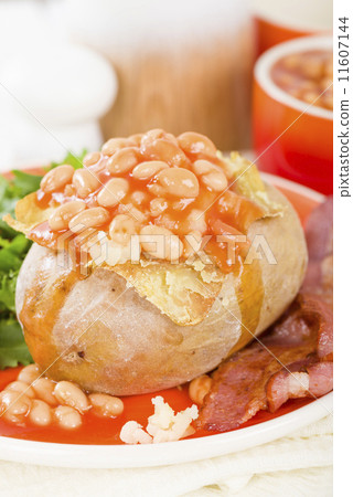 Jacket Potato - Baked potato with baked beans and cheese.  11607144
