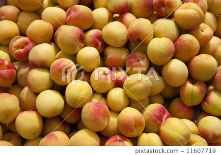 Peaches - Fresh Fruit 11607719