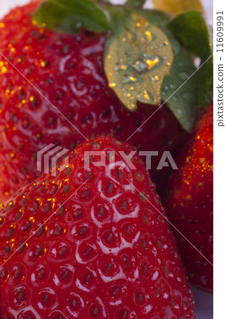 Fresh Strawberries 11609991