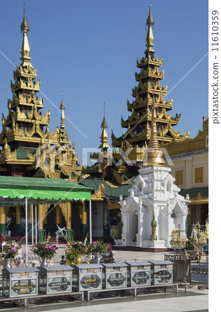 Shwedagon Pagoda complex - Yangon - Myanmar Shwedagon Pagoda complex - Yangon - Myanmar 11610359