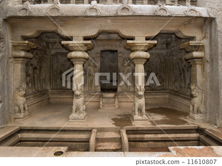 Hindu Cave Temple - Mahabalipuram - India Hindu Cave Temple - Mahabalipuram - India 11610807