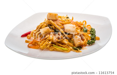Fried noodles with calamari 11613754