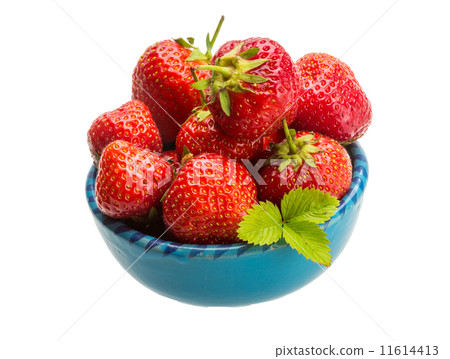 Strawberry in the bowl Strawberry in the bowl 11614413