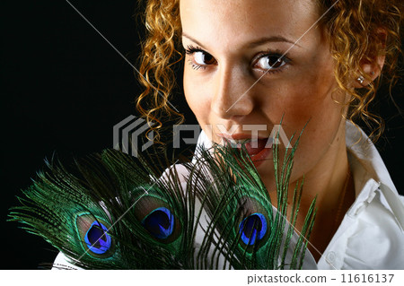 peacock looks 11616137