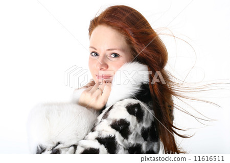 fur girl 11616511