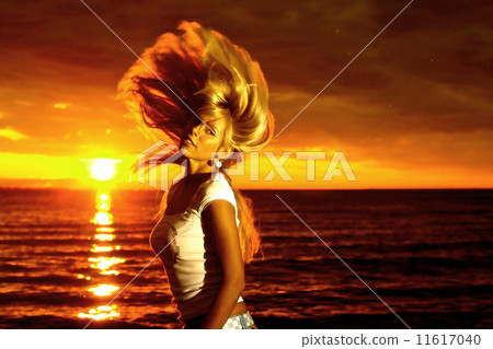 golden hair motion golden hair motion 11617040