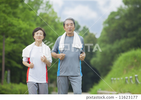 Senior to exercise 11623177