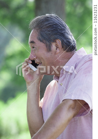 高級男性打電話 11623231