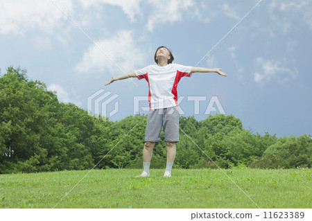 做體操的資深婦女 11623389