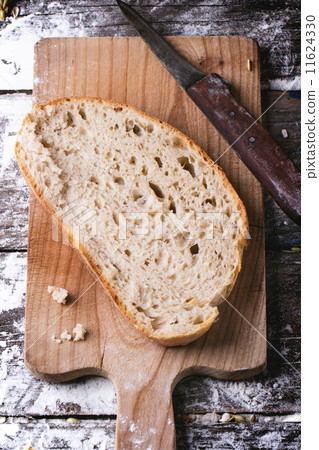 Fresh bread 11624330