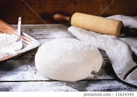 Baking bread Baking bread 11624340