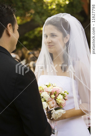 Hispanic couple getting married 11627798