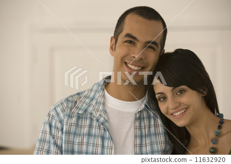 Young couple hugging 11632920