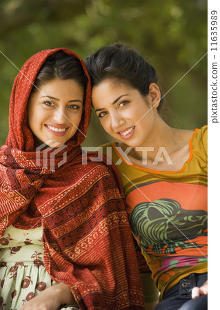 Portrait of multi-ethnic women Portrait of multi-ethnic women 11635989