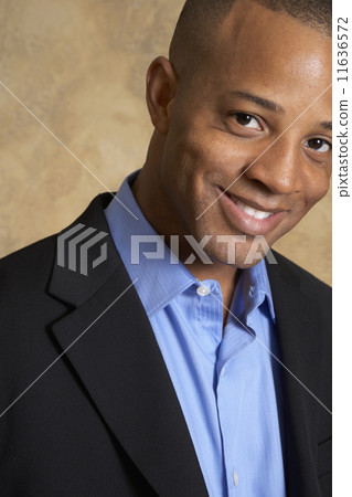 African man wearing suit jacket 11636572