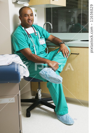 Full length portrait of male doctor Full length portrait of male doctor 11636829