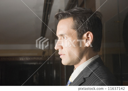 Profile of Hispanic businessman Profile of Hispanic businessman 11637142