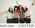 Group of women posing 11637426