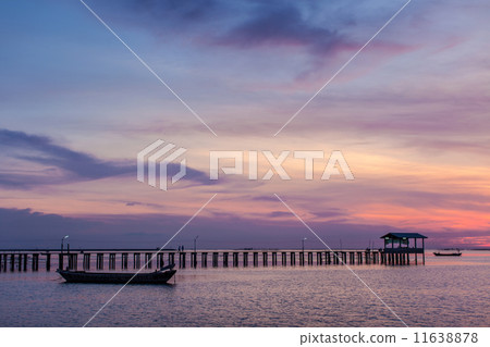Twilight at fisherman Vill 11638878