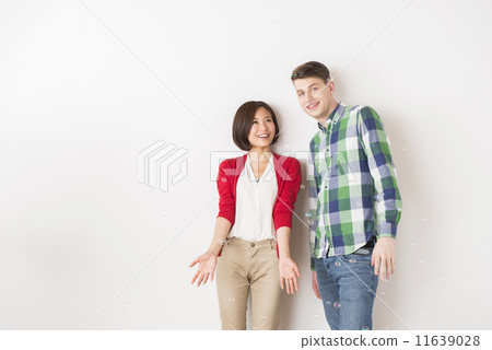 Soap bubble and international marriage couple Soap bubble and international marriage couple 11639028