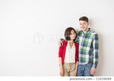 International marriage couple 11639099