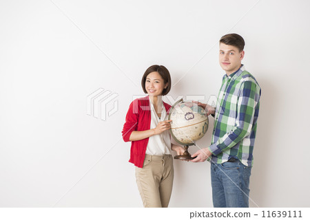 國際婚姻夫婦與地球 11639111