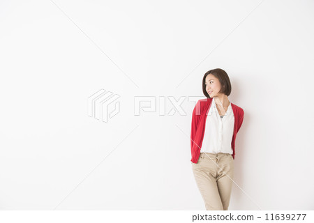 年輕的女士 11639277