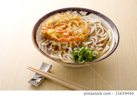 Kakiedake udon noodles Kakiedake udon noodles 11639440