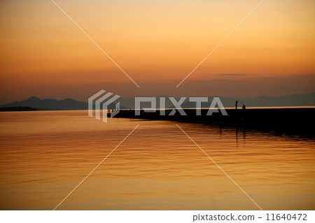 Evening landscape of the lake Evening landscape of the lake 11640472