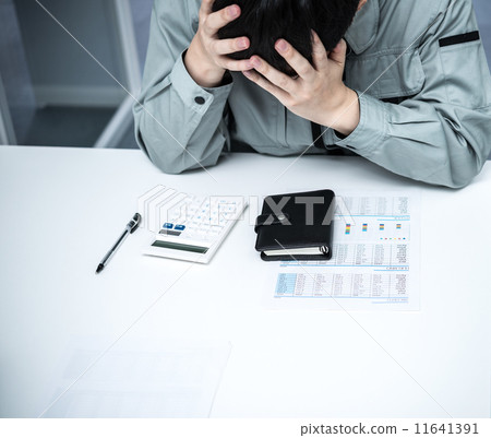 A man suffering 11641391