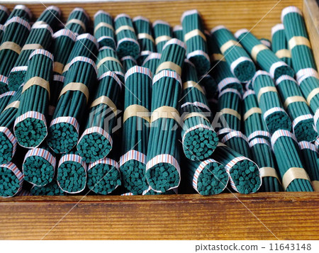 Bunch of incense sticks 11643148