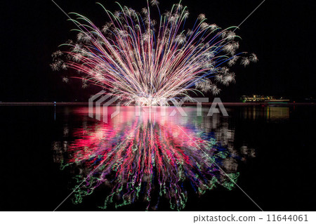 Underwater fireworks 11644061