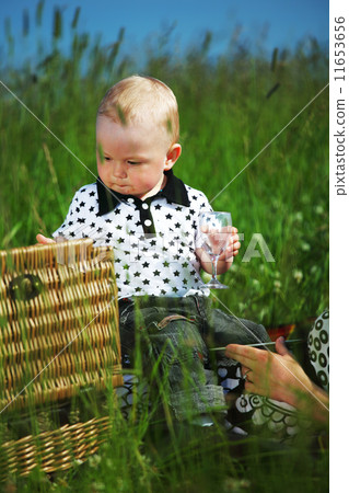 happy family picnic happy family picnic 11653656