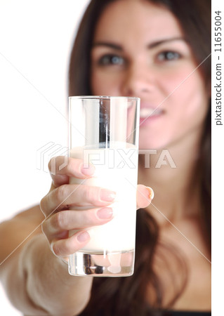 woman drink yogurt 11655004