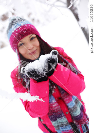 winter girl 11655836