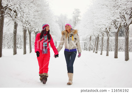 winter walking winter walking 11656192