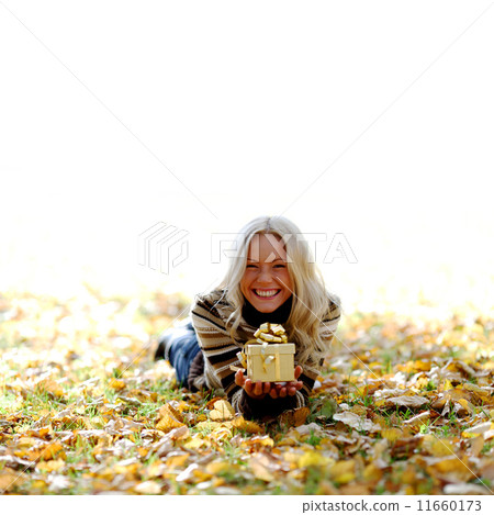 woman take autumn gift 11660173