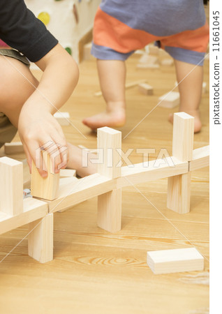 with everyone 11661045