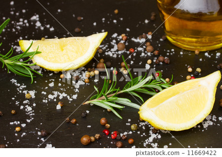 mix of spices 11669422