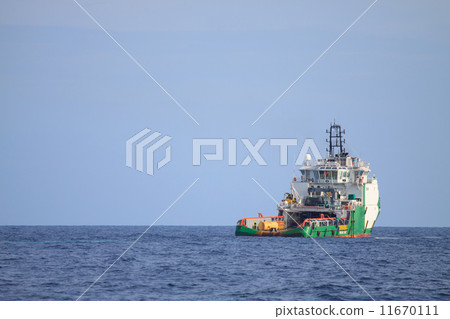 Crew and Supply Vessel offshore or Supply Boat 11670111